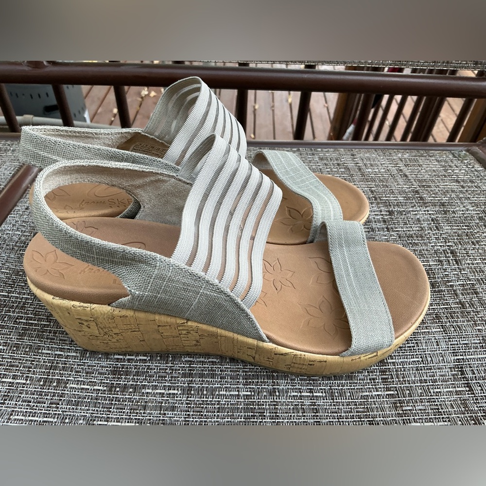 Skechers sandals NEW🌷🌷